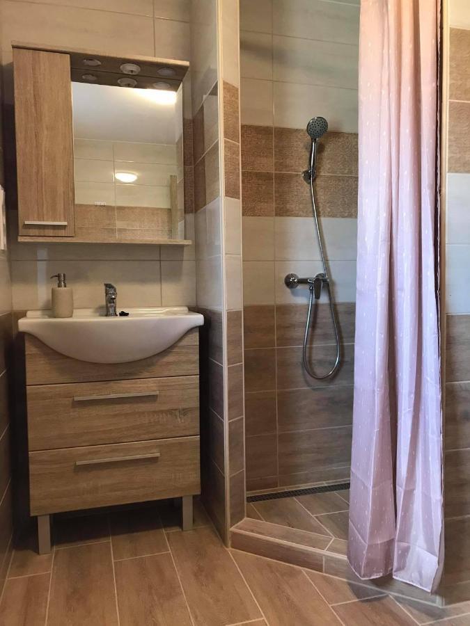 Royal De Lux Apartment Hajduszoboszlo Bagian luar foto