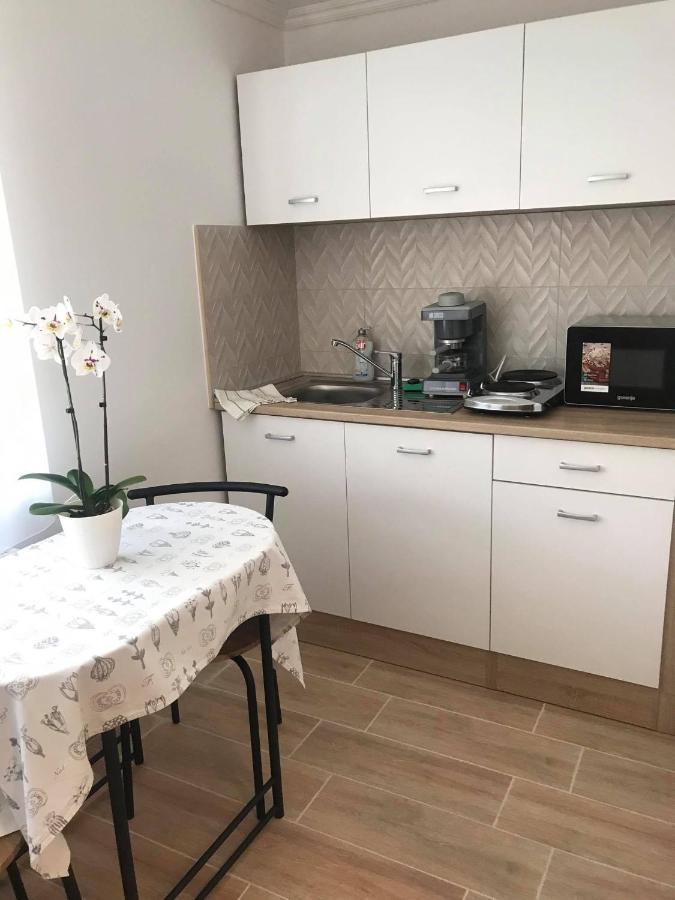 Royal De Lux Apartment Hajduszoboszlo Bagian luar foto