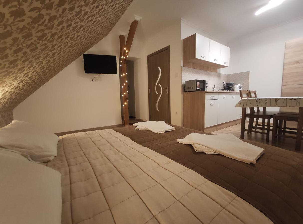 Royal De Lux Apartment Hajduszoboszlo Bagian luar foto