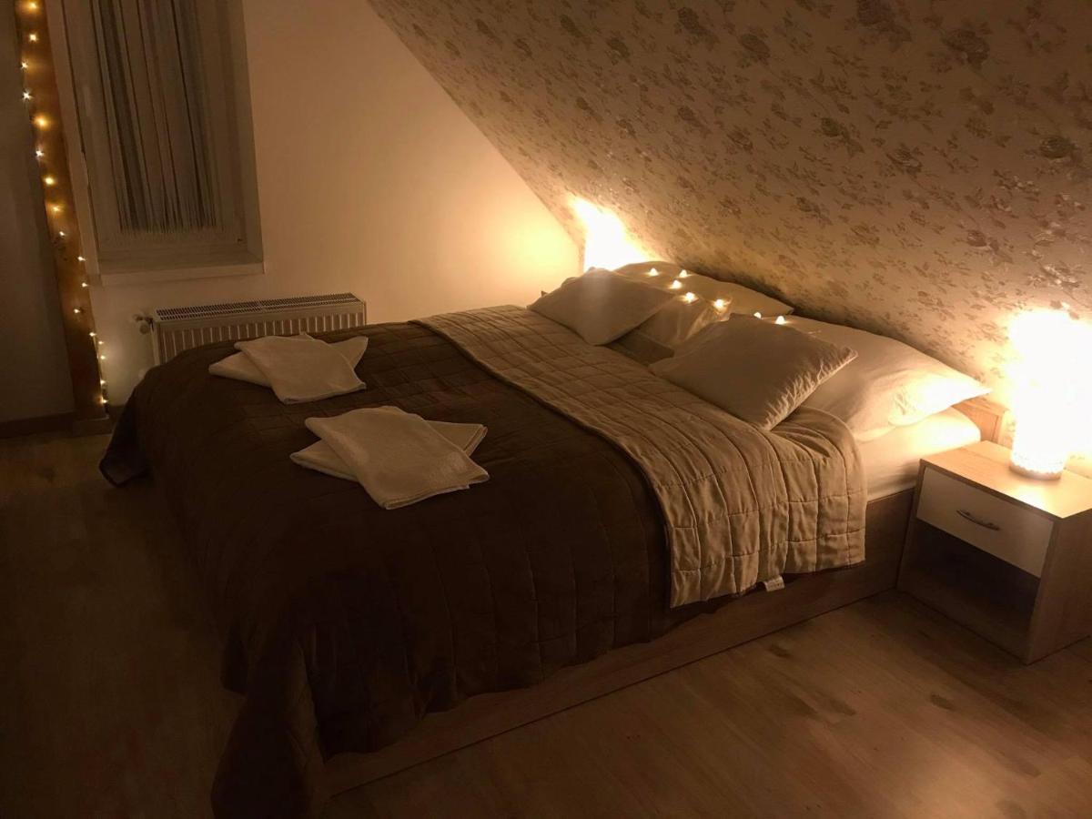 Royal De Lux Apartment Hajduszoboszlo Bagian luar foto