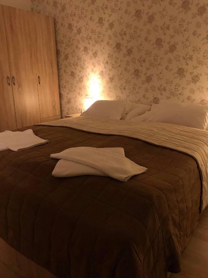 Royal De Lux Apartment Hajduszoboszlo Bagian luar foto