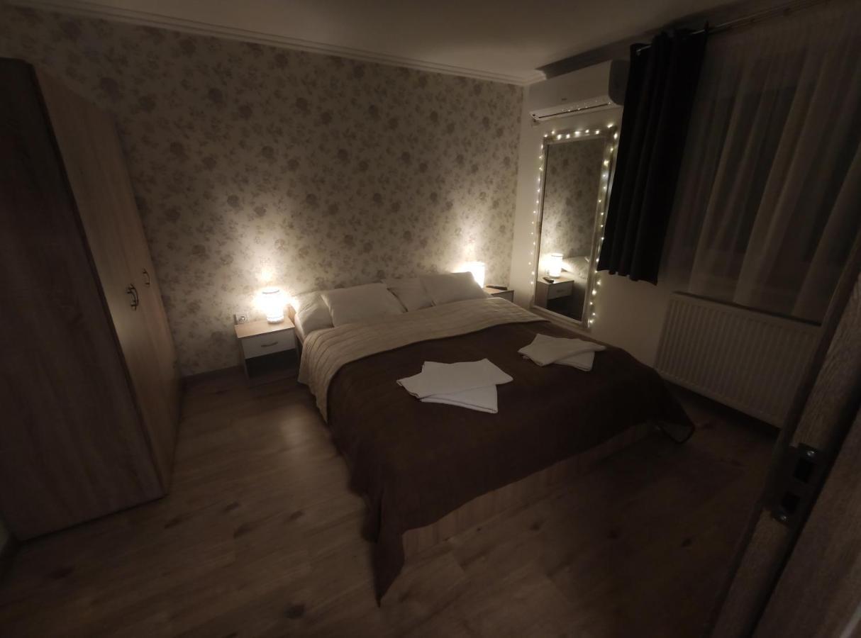 Royal De Lux Apartment Hajduszoboszlo Bagian luar foto