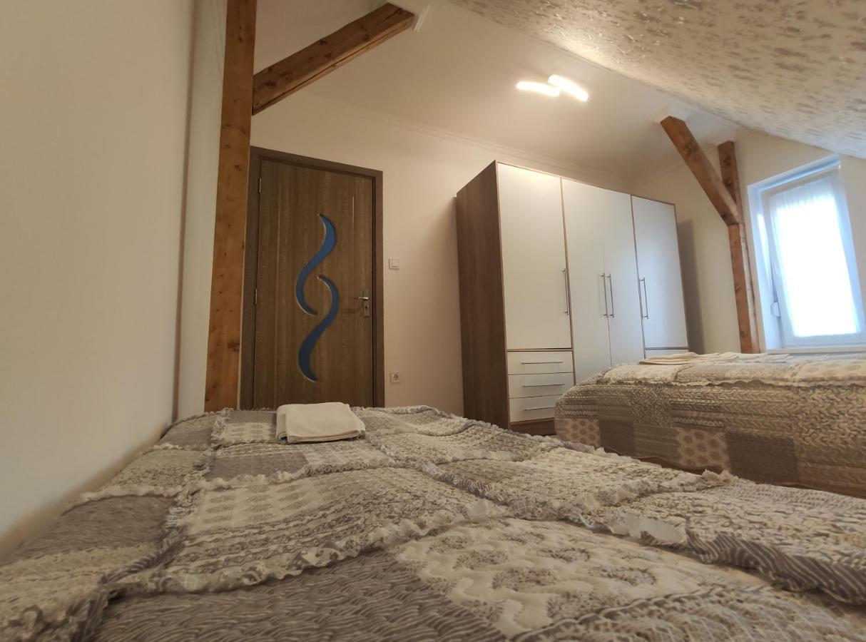 Royal De Lux Apartment Hajduszoboszlo Bagian luar foto