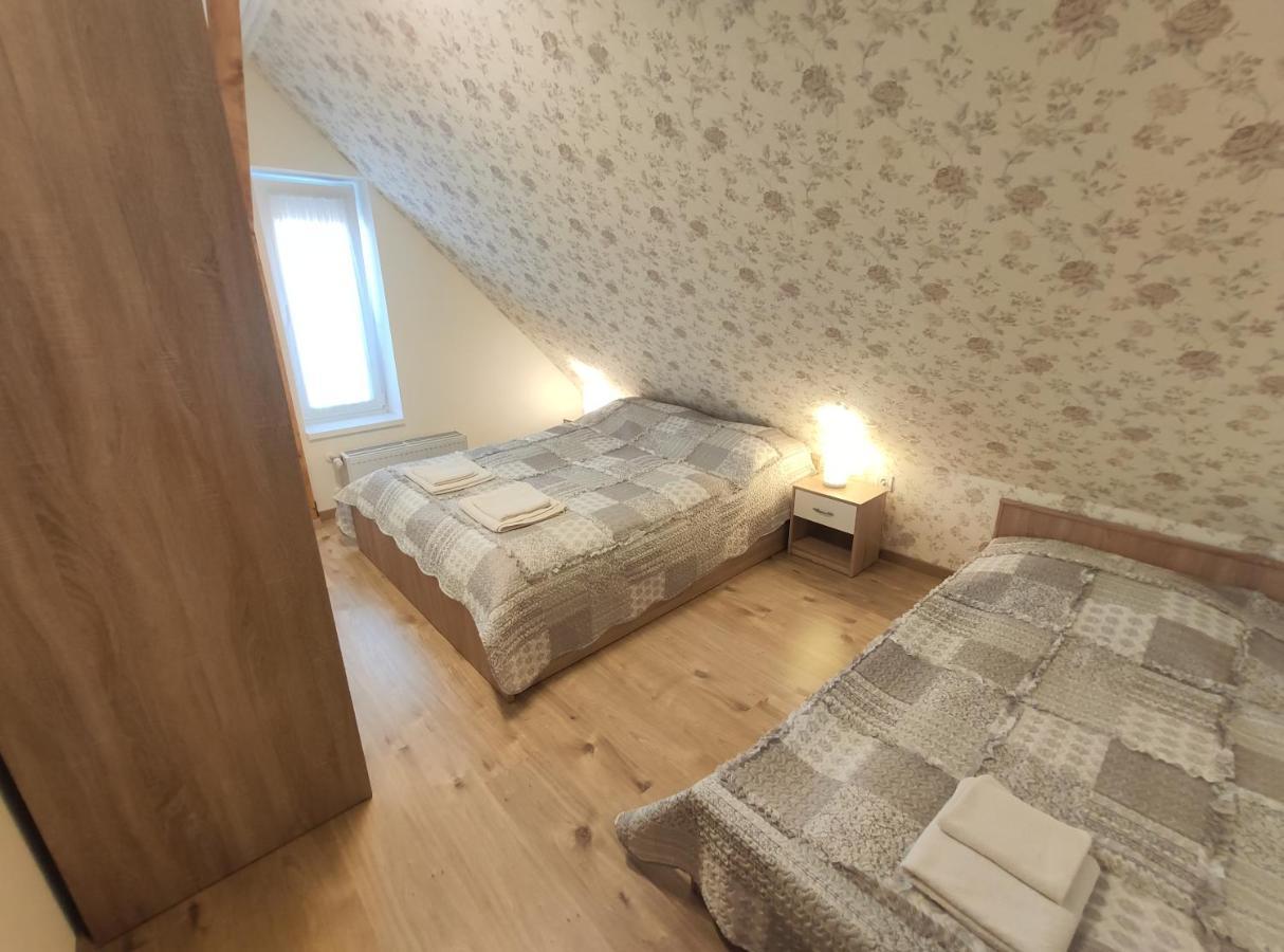 Royal De Lux Apartment Hajduszoboszlo Bagian luar foto